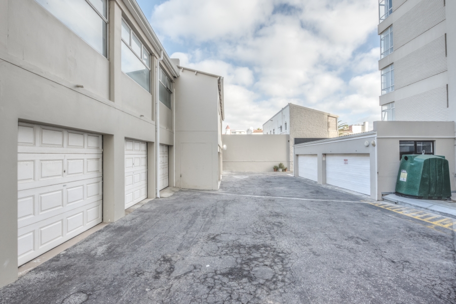 To Let 2 Bedroom Property for Rent in Summerstrand Eastern Cape
